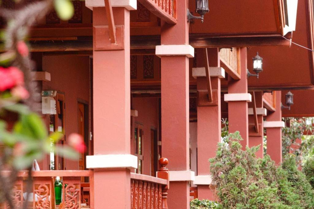 Chiangsan Goldenland Resort Chiang Saen Exterior photo