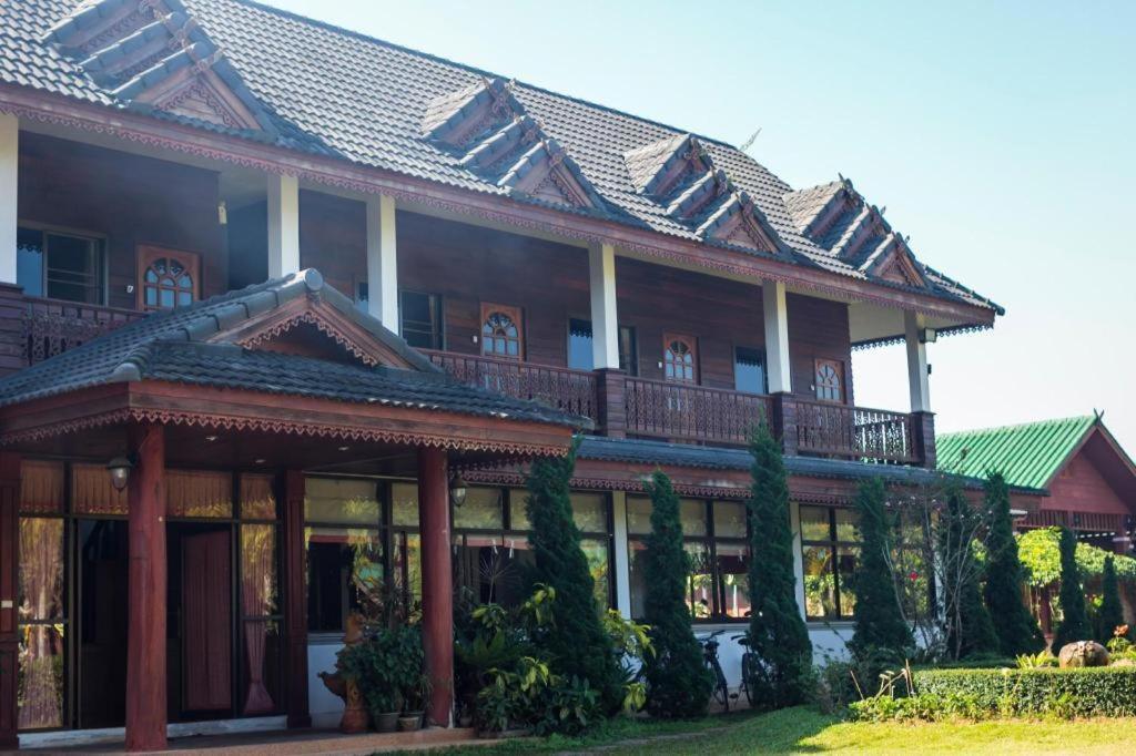 Chiangsan Goldenland Resort Chiang Saen Exterior photo